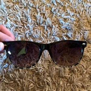🌟American Eagle Sunglasses🌟